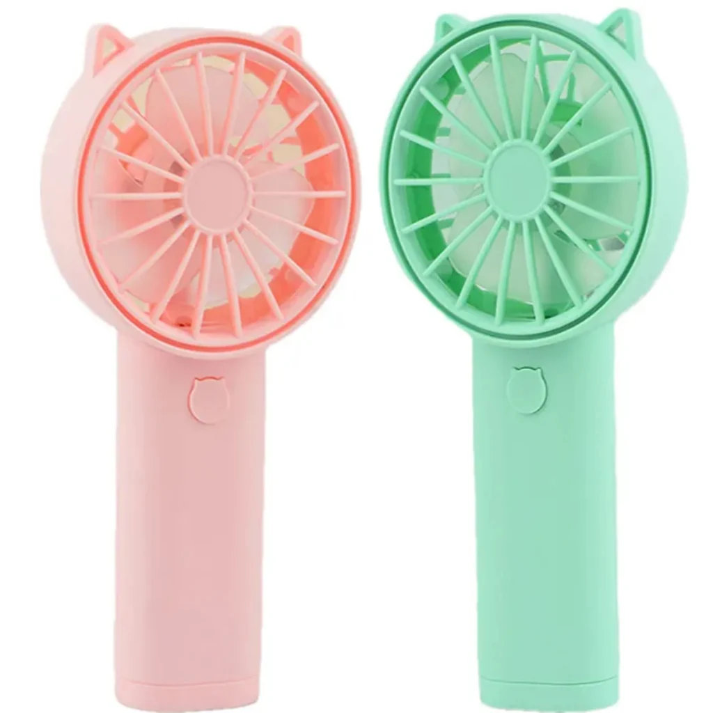 👉ร้านของคนไทย👈 ใช้ถ่าน พัดลมมือถือขนาดเล็ก พกพาง่าย Mini fan น้ำหนักเบา ทนทาน ไม่ต้องชาร์จ