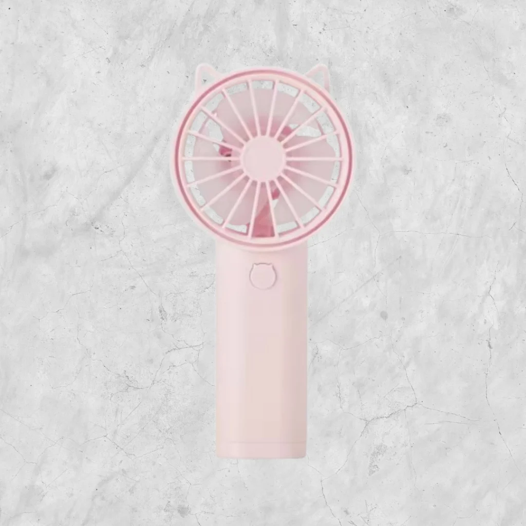 👉ร้านของคนไทย👈 ใช้ถ่าน พัดลมมือถือขนาดเล็ก พกพาง่าย Mini fan น้ำหนักเบา ทนทาน ไม่ต้องชาร์จ